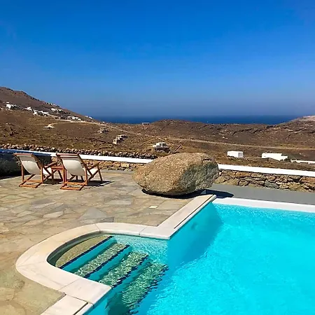 Yakinthos Mykonos Town